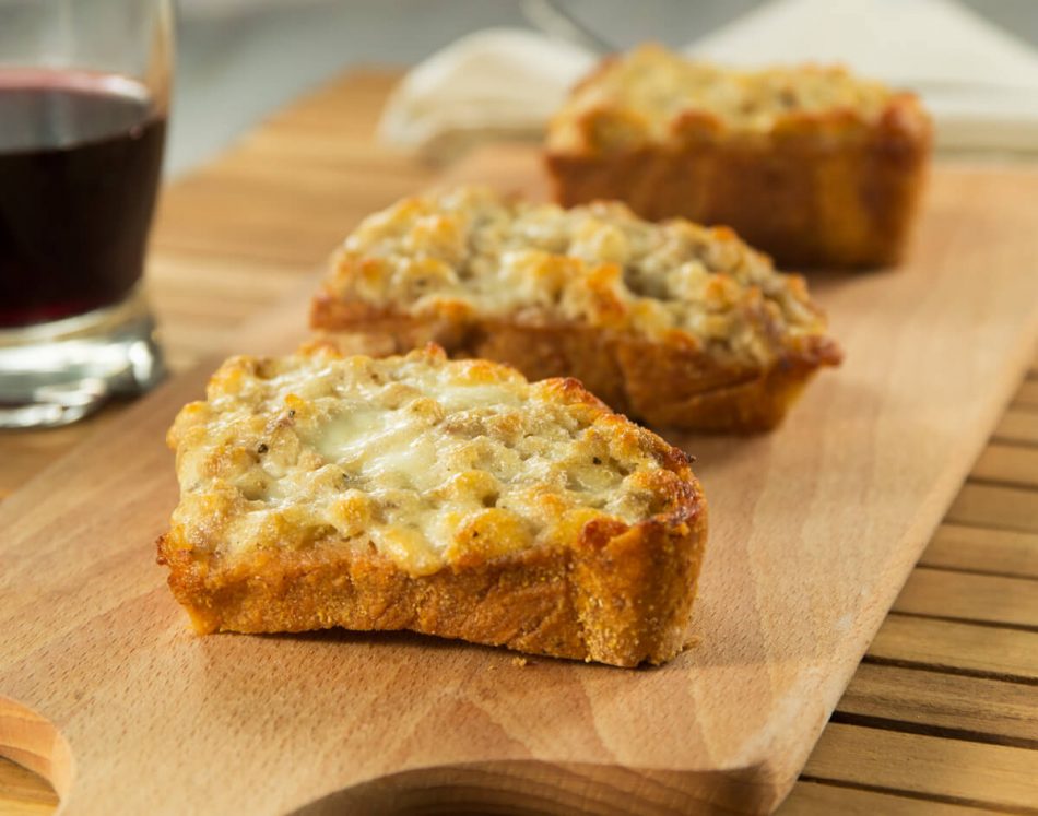 Crostini di Salsiccia e Stracchino – A Recipe