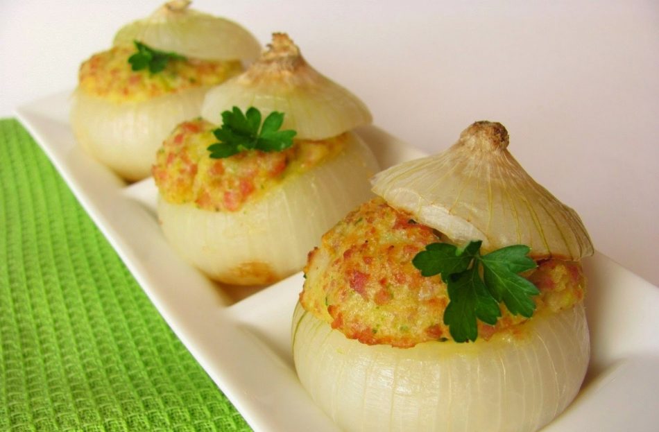 Cipolle Ripiene con Pecorino – A Traditional Tuscan Recipe