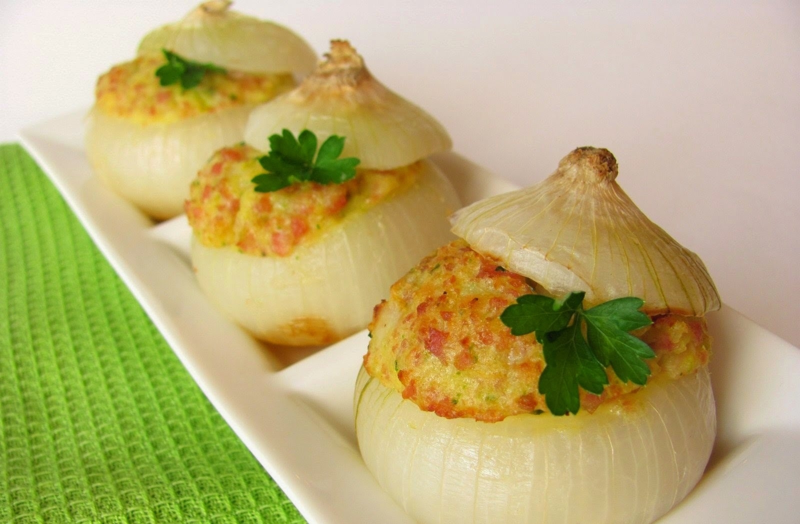 Cipolle Ripiene con Pecorino – A Traditional Tuscan Recipe