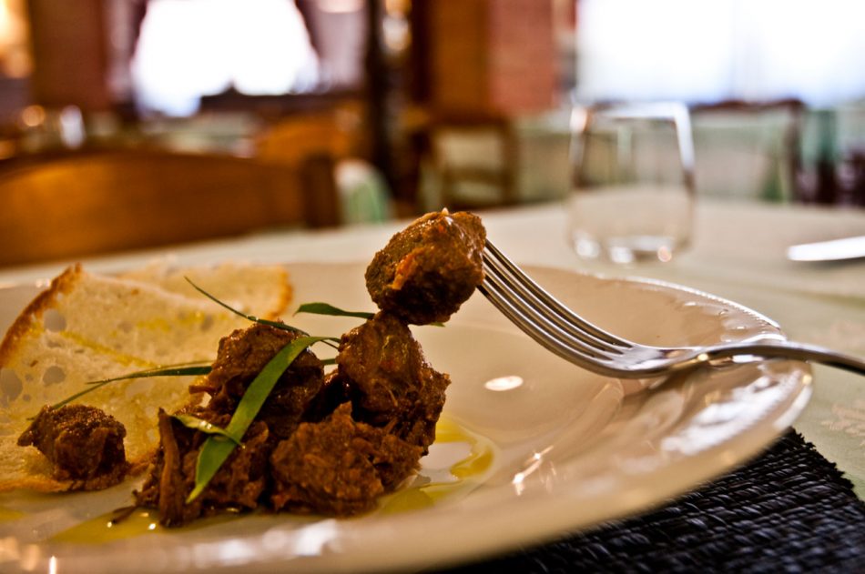 Cinghiale in Umido – A Traditional Tuscan Recipe