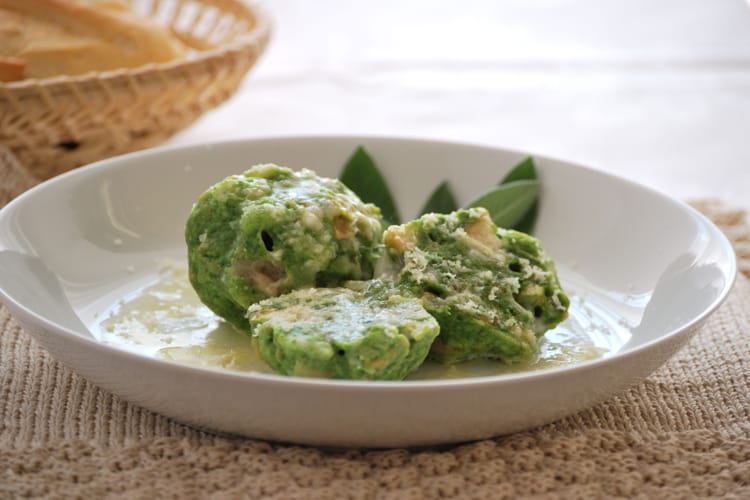 Alto Adige’s Canederli con Formaggio e Spinaci – How to Make it